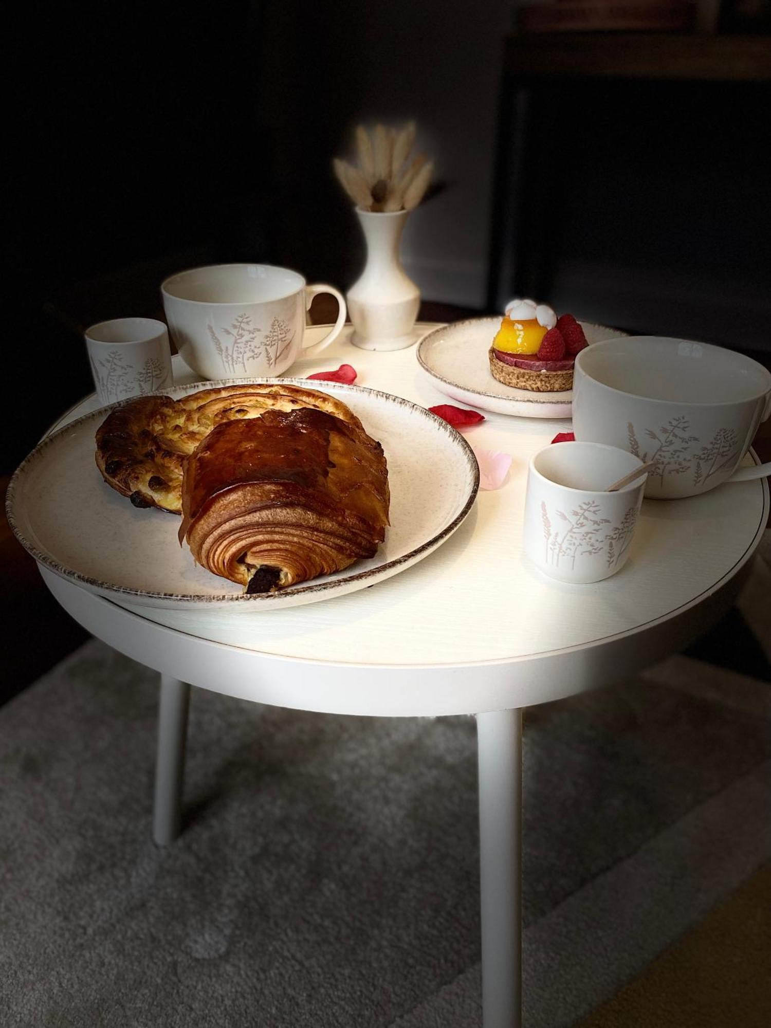 Le Cocon De La Tour -Vip-Compiegne-Hyper Centre Apartman Kültér fotó